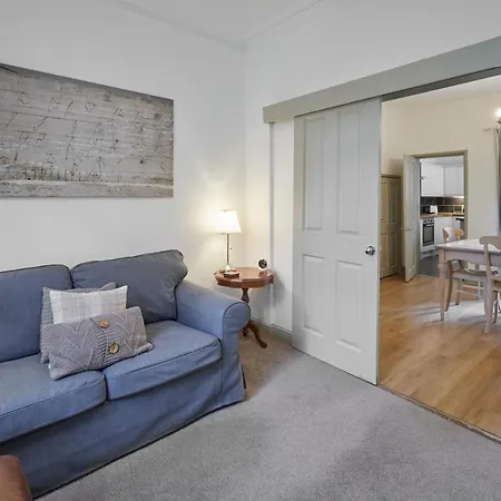 Feriehus Host & - St Denys View